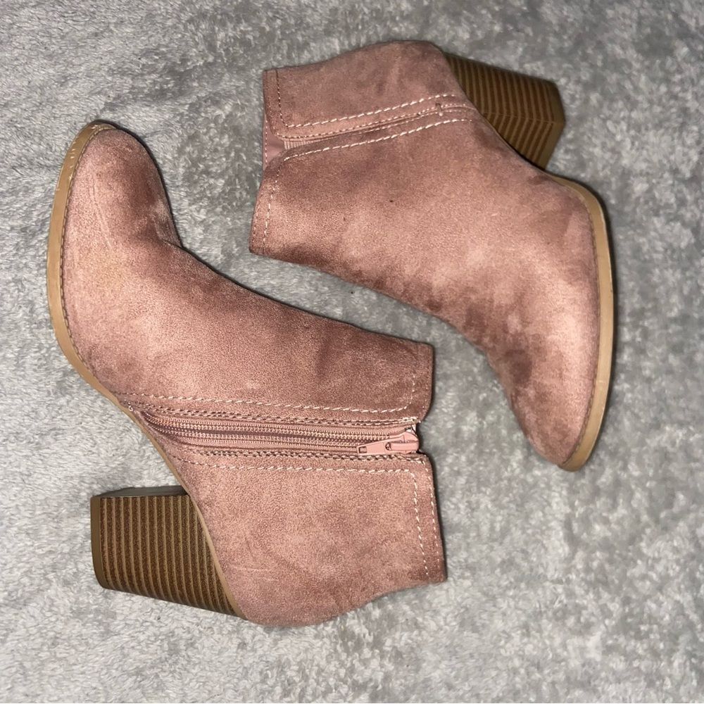 Cityclassified Pink Ankle Booties